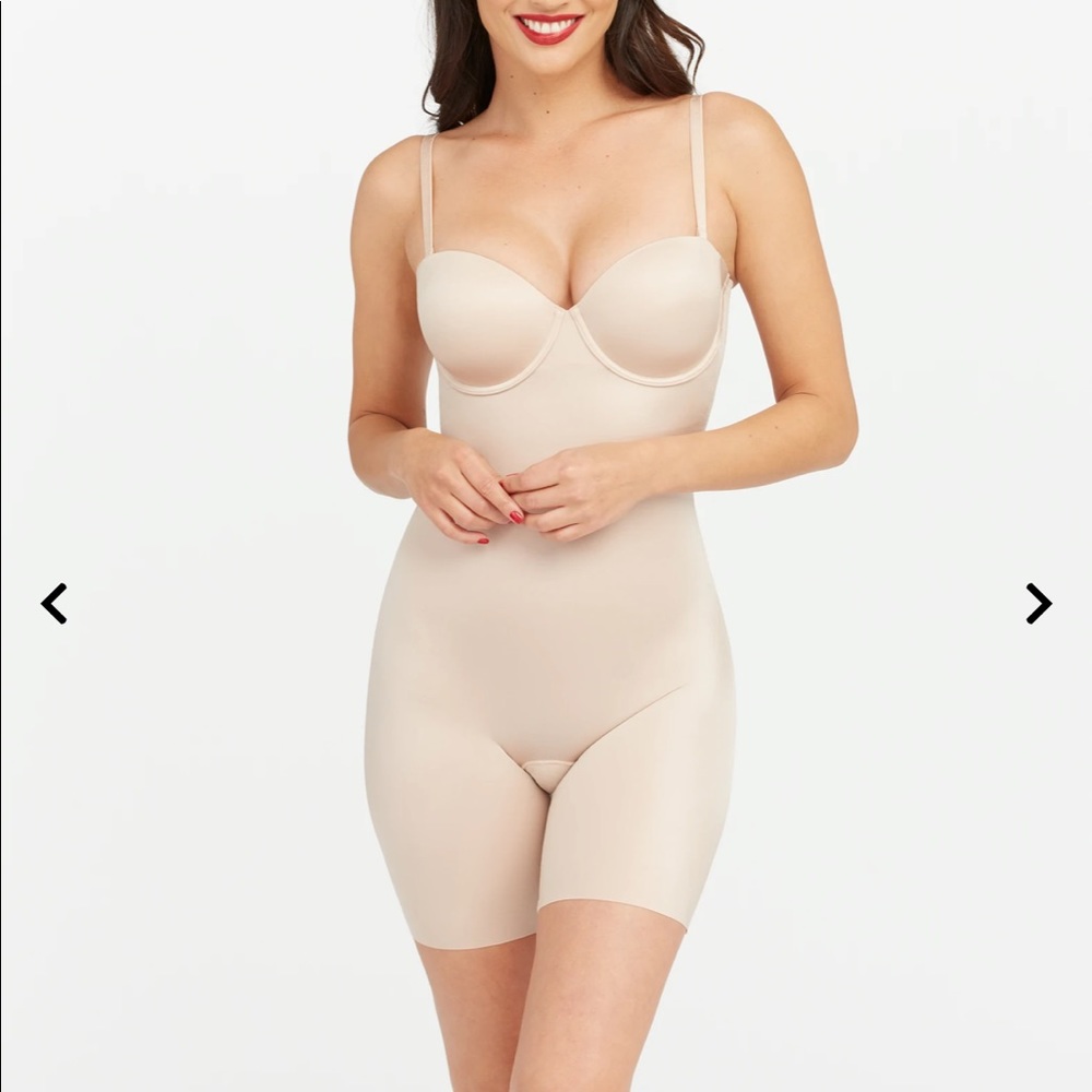 Spanx Suit Your Fancy Strapless Cupped Mid-Thigh Bodysuit size Small Shapewear